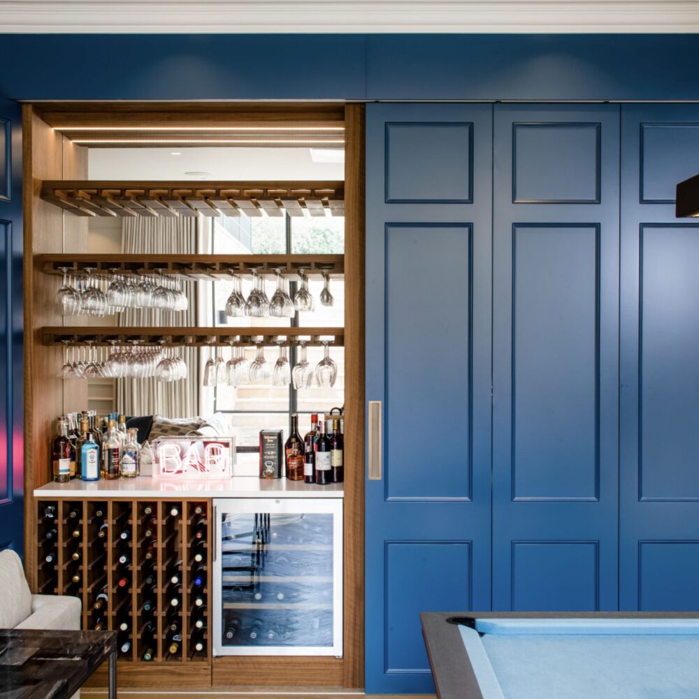Basement-family-concealed-bar